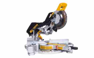 DEWALT 20V MAX 7-1/4-Inch Cordless Miter Saw (DCS361B) Review 2026