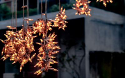 How to Hang Christmas Lights on Gutter Guards Safely